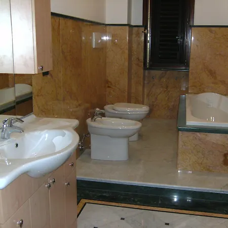 Pensión Gloria 3*